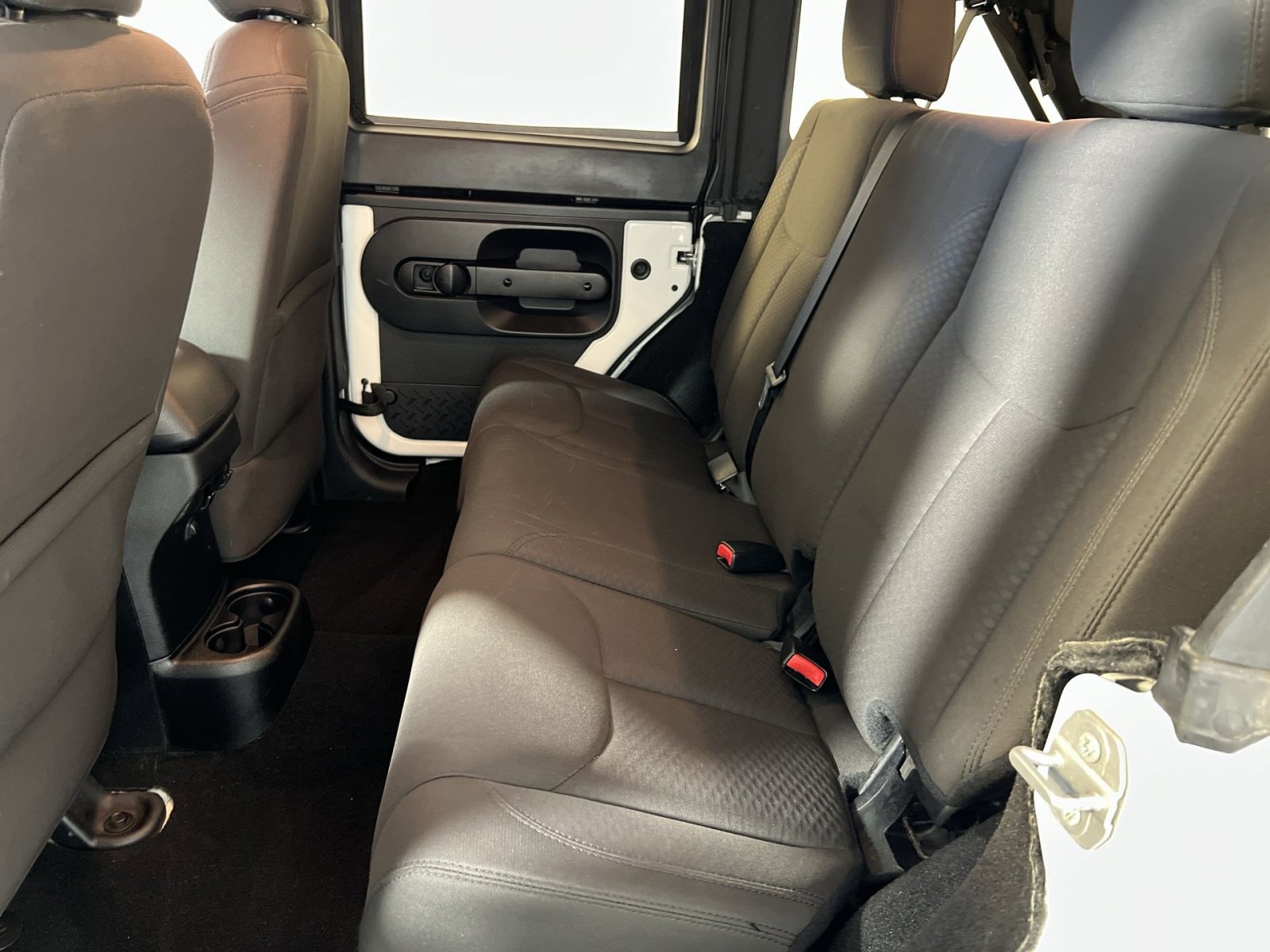 Used 2016 Jeep Wrangler Unlimited Willys image 23