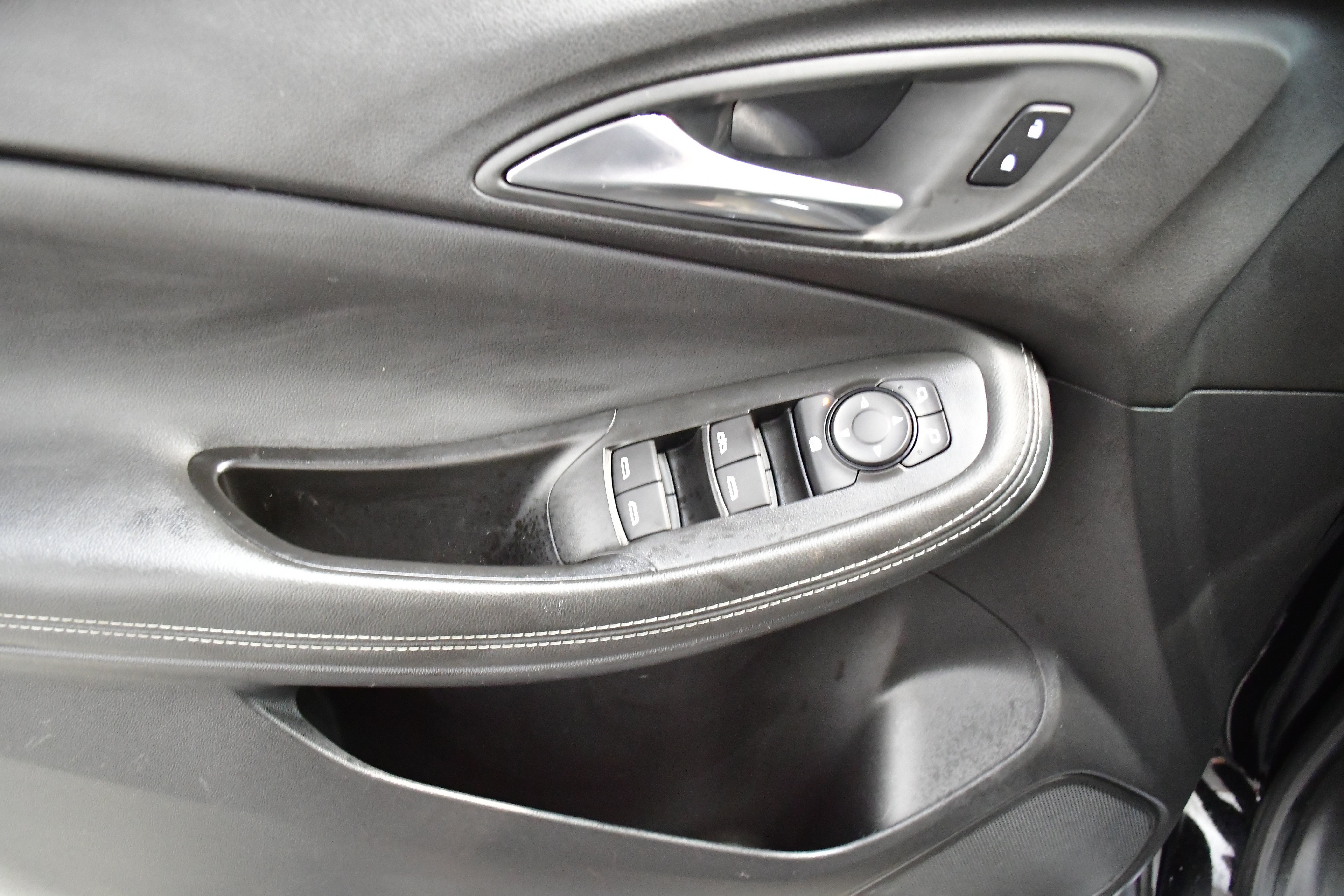 Used 2025 Buick Encore GX Preferred image 17