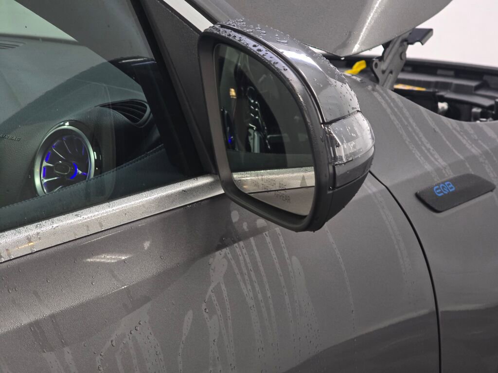 Used 2022 Mercedes-Benz EQB 350 4MATIC image 28