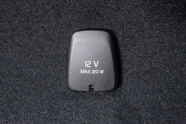 Certified 2025 Volvo XC90 B6 Plus w/ Protection Package Premier image 34