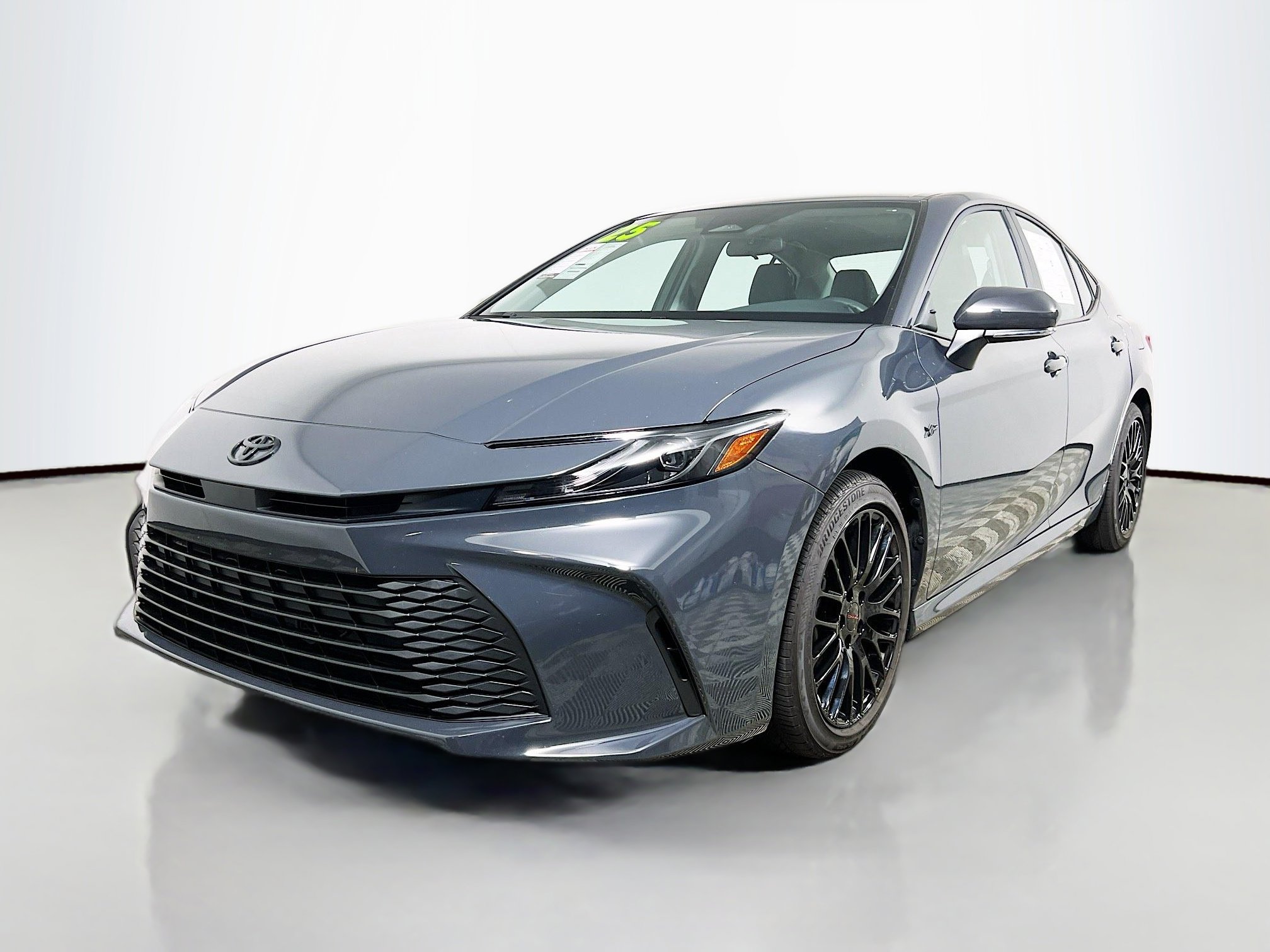 Used 2025 Toyota Camry LE image 10