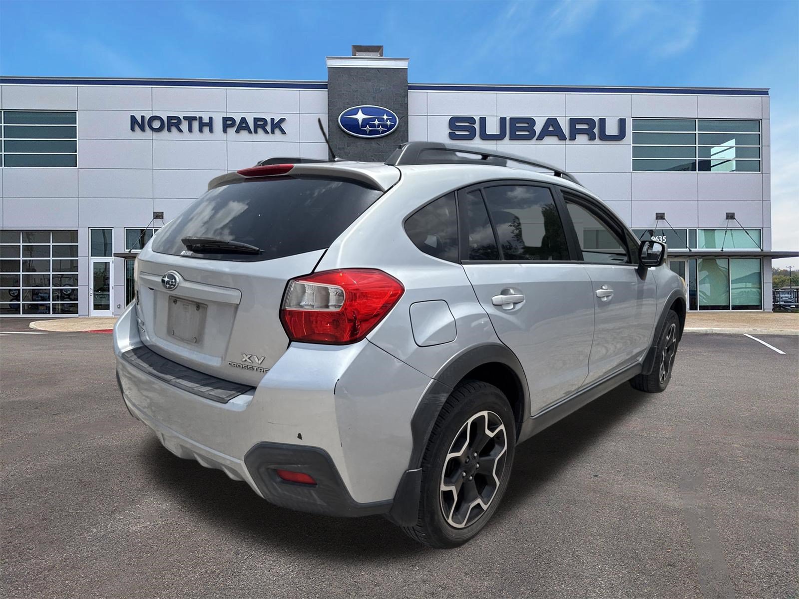 Used 2014 Subaru XV Crosstrek 2.0i Limited AWD/4WD image 3