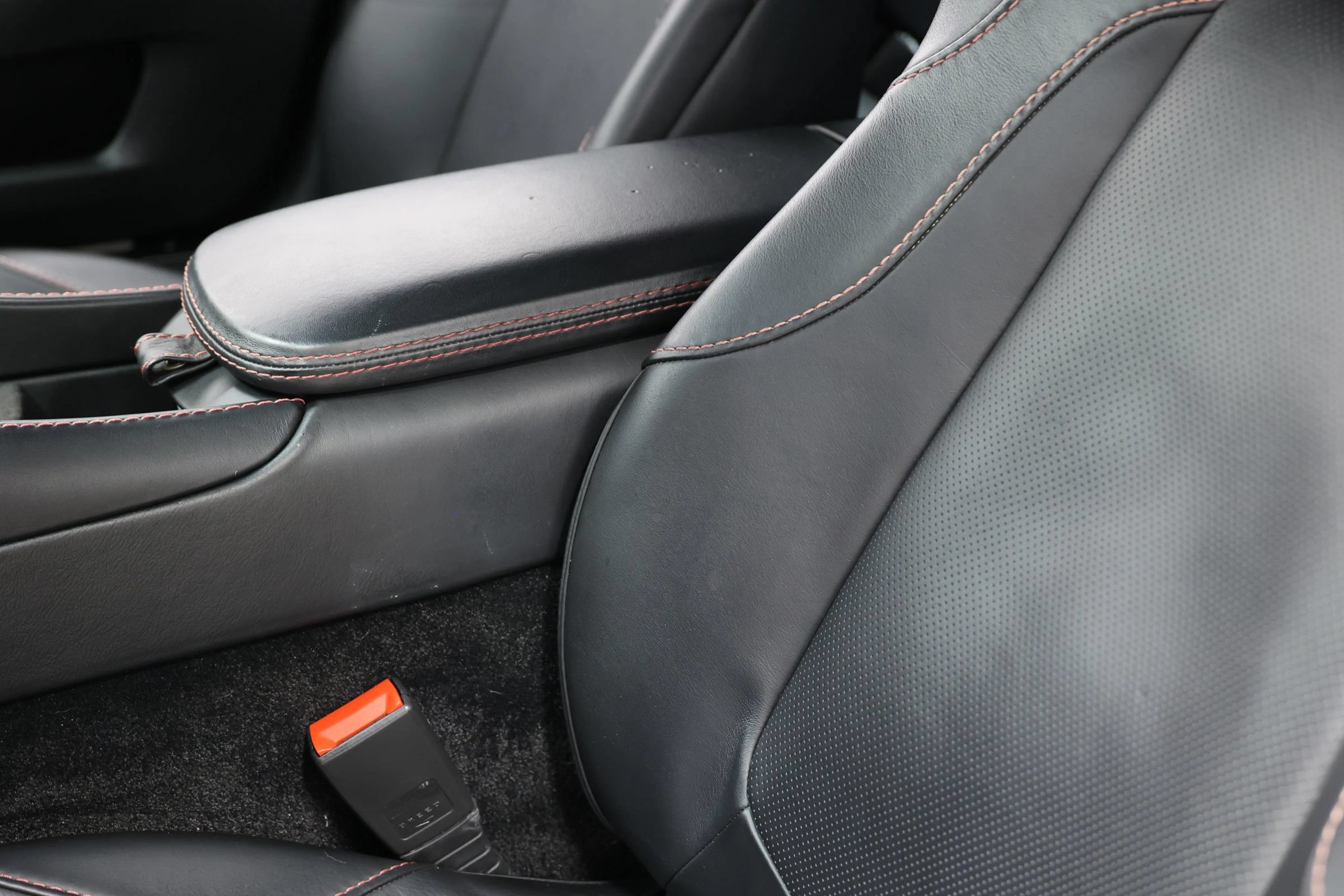 Used 2014 Aston Martin Vanquish Coupe RWD image 20