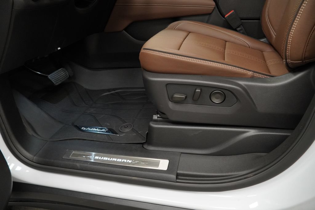 New 2026 Chevrolet Suburban High Country AWD/4WD image 27
