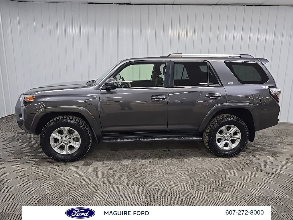 Used 2019 Toyota 4Runner SR5 AWD/4WD image 6