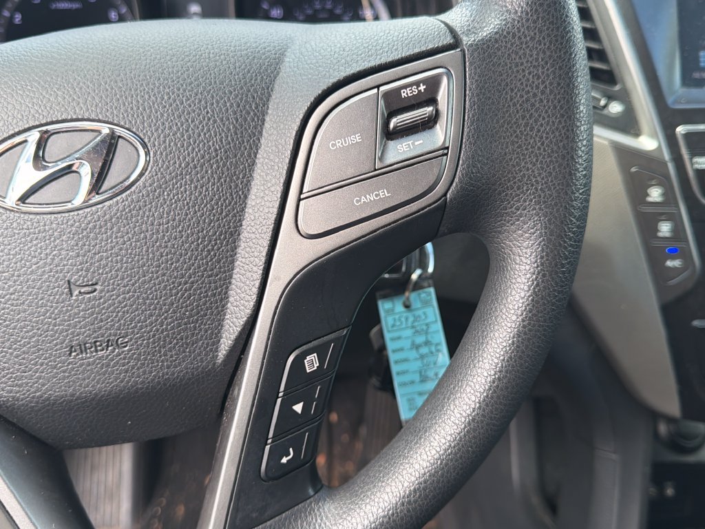 Used 2018 Hyundai Santa Fe SE w/ Cargo Package FWD image 32