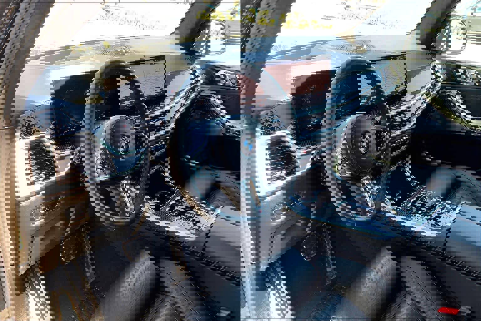 Certified 2026 BMW X7 M60i image 19