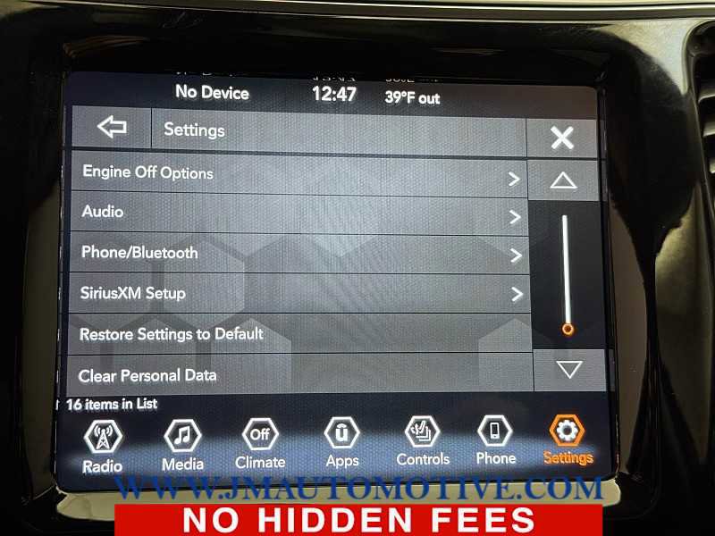 Used 2019 Jeep Cherokee Limited image 32