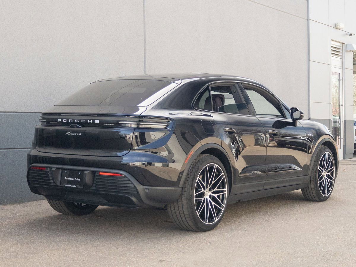 New 2025 Porsche Macan 4 Electric image 12