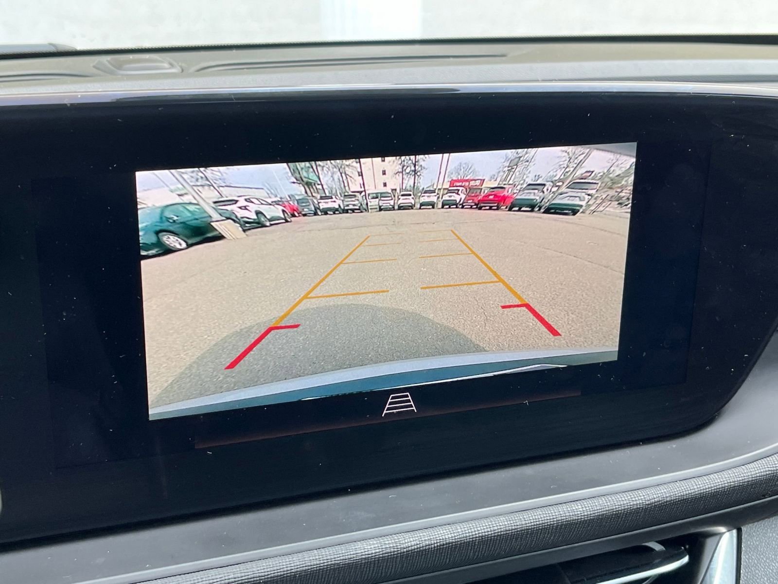 Used 2025 Buick Envista Preferred image 21