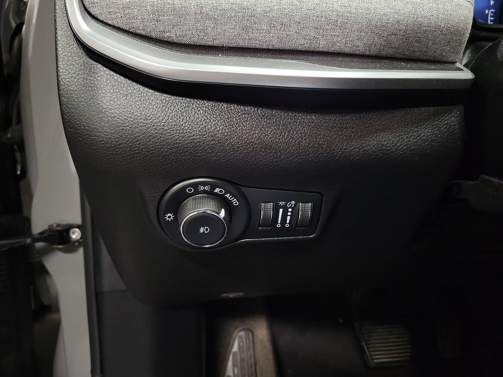 Used 2023 Jeep Compass Latitude AWD/4WD image 21