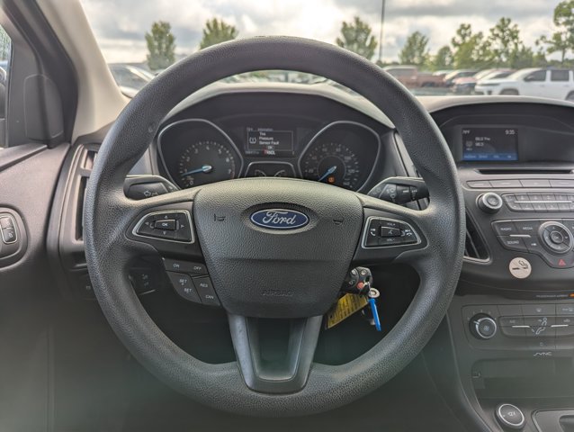 Used 2015 Ford Focus SE FWD image 15