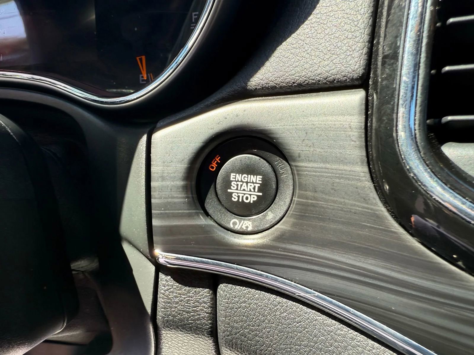 Used 2020 Jeep Grand Cherokee Limited image 18