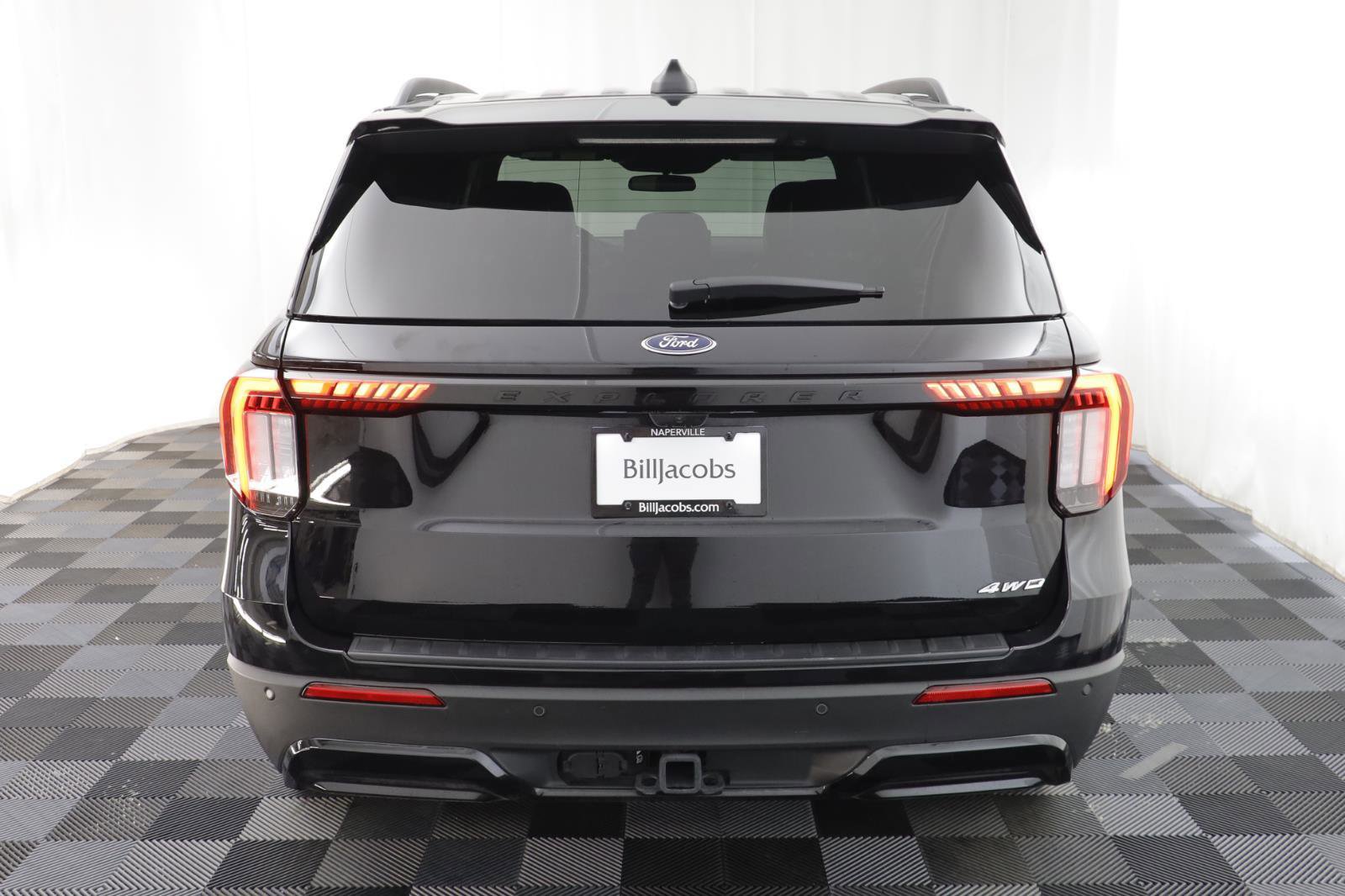 Used 2025 Ford Explorer ST-Line w/ ST-Line Street Pack image 19