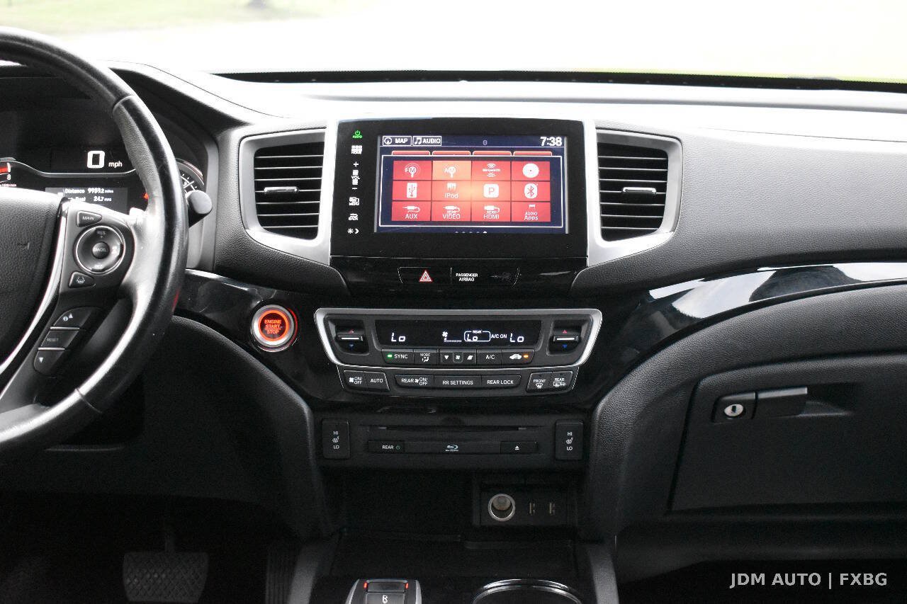 Used 2016 Honda Pilot Touring image 24