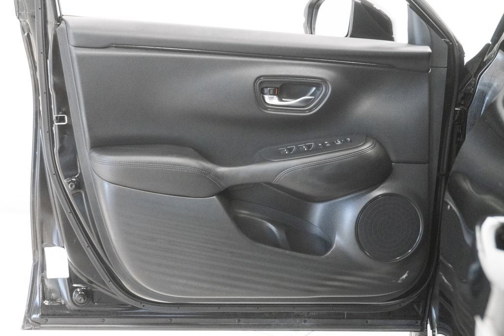 Used 2025 Honda HR-V LX image 10