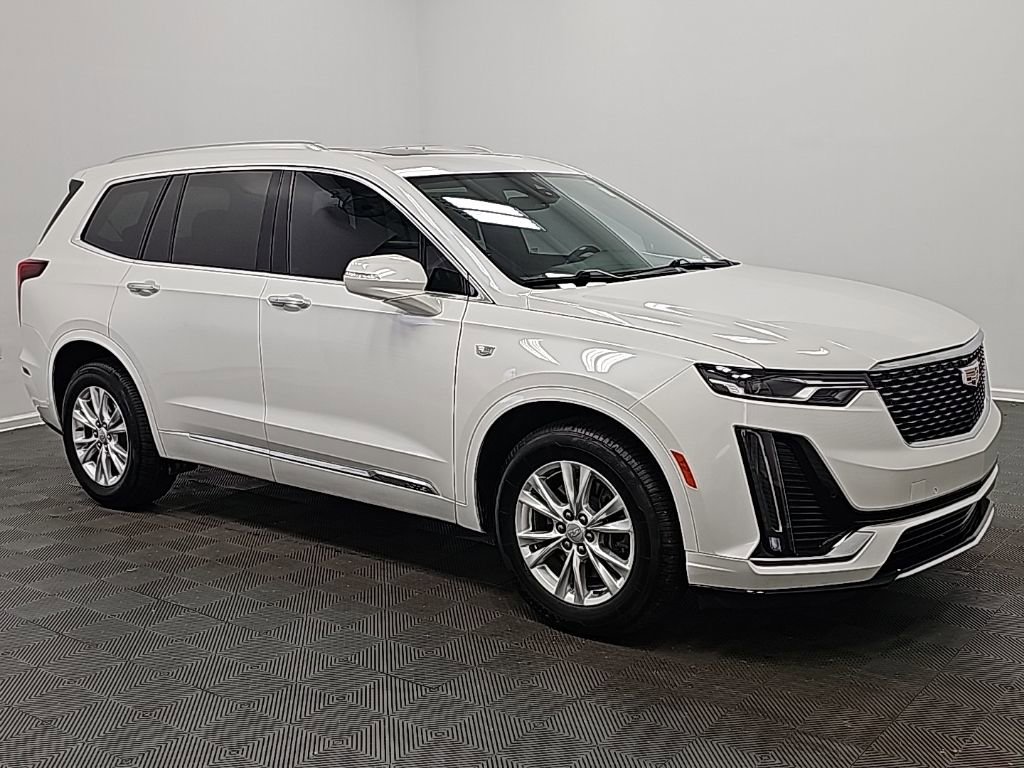 Used 2023 Cadillac XT6 Luxury image 2