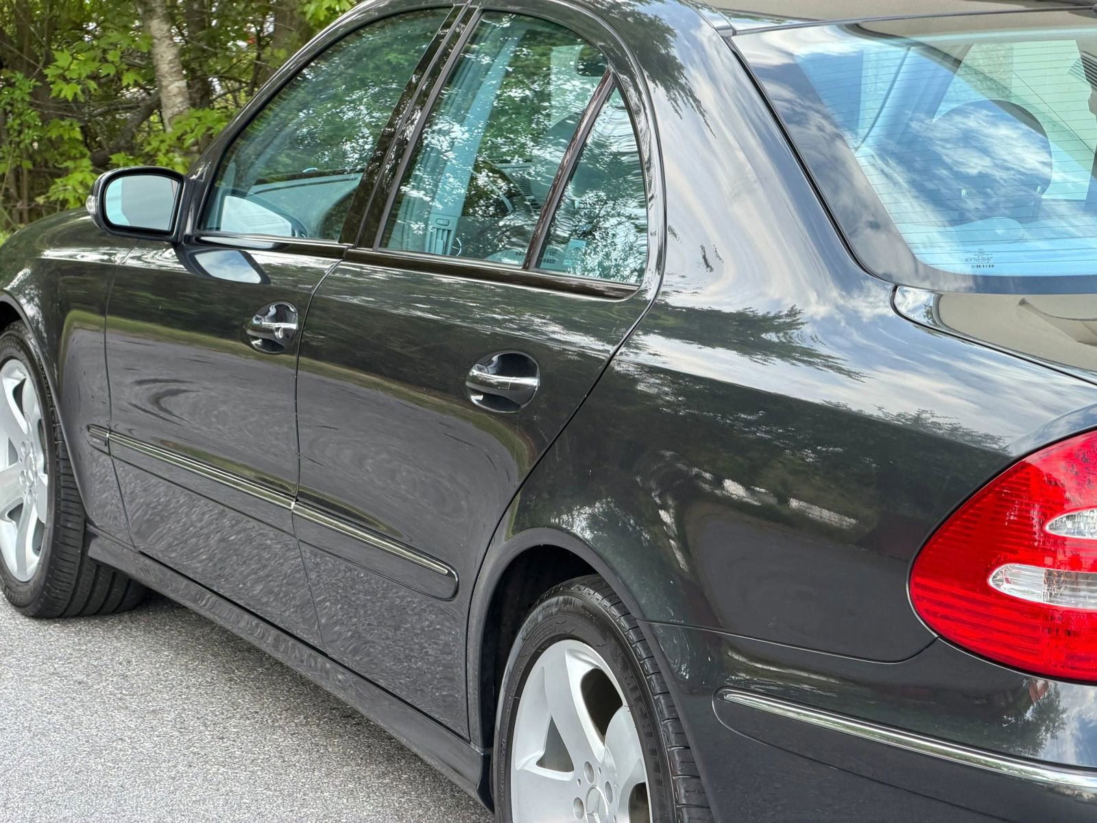 Used 2003 Mercedes-Benz E 500 Sedan image 36