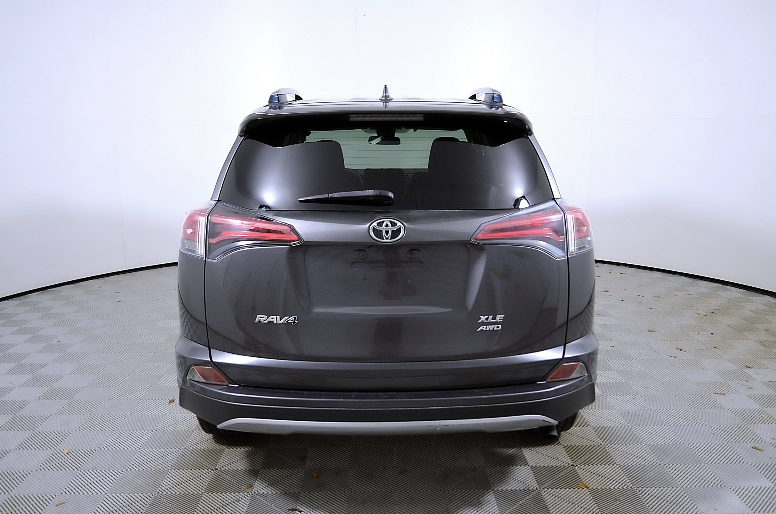 Used 2017 Toyota RAV4 XLE w/ All Weather Liner Package AWD/4WD image 8