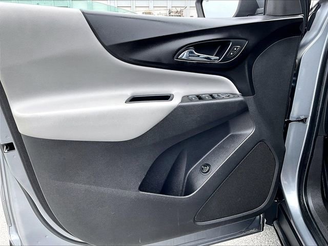 Used 2018 Chevrolet Equinox LT w/ Sun & Infotainment Package FWD image 9