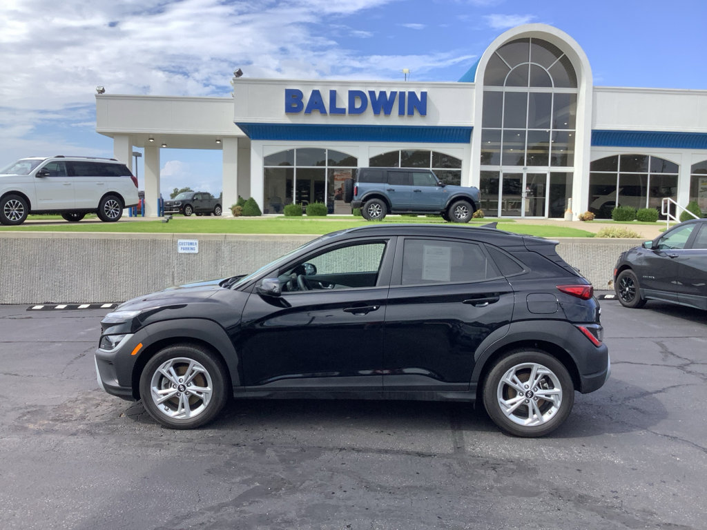 Used 2023 Hyundai Kona SEL w/ Convenience Package image 4