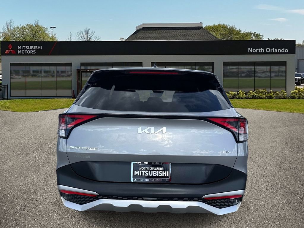 Used 2023 Kia Sportage LX FWD image 4