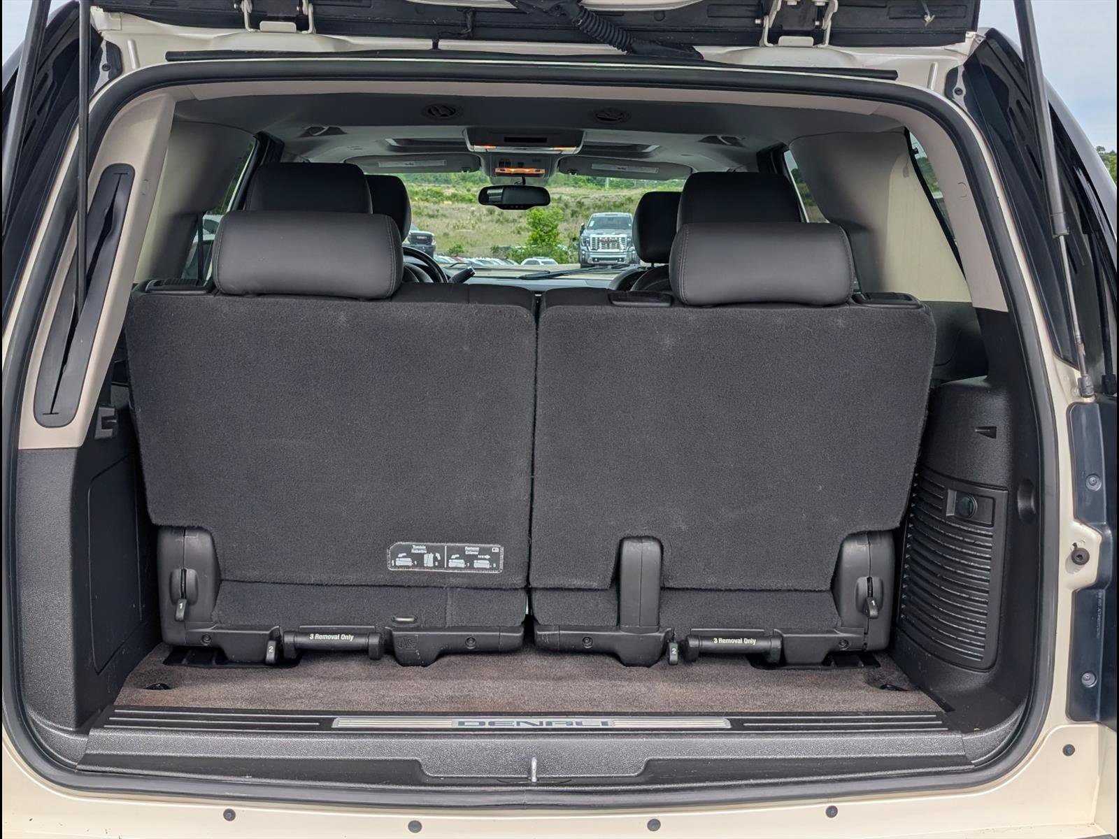Used 2014 GMC Yukon Denali AWD/4WD image 22