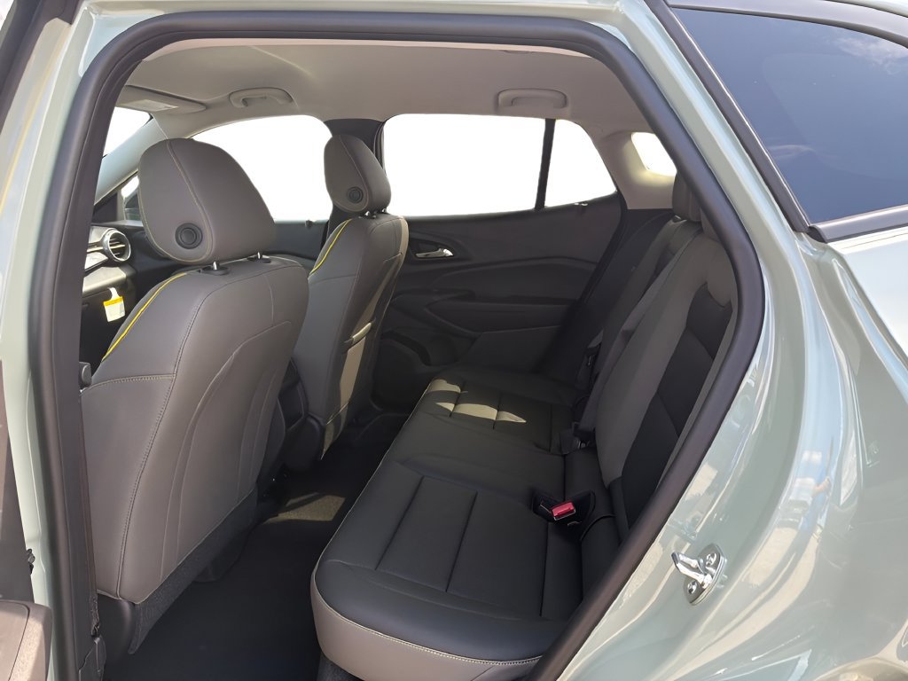 New 2026 Chevrolet Trax ACTIV w/ Driver Confidence Package FWD image 13