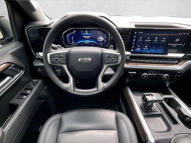 Used 2025 Chevrolet Silverado 1500 LT Trail Boss w/ Convenience Package II image 7