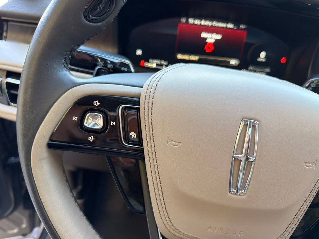 Used 2021 Lincoln Aviator Reserve w/ Equipment Group 201A AWD/4WD image 17