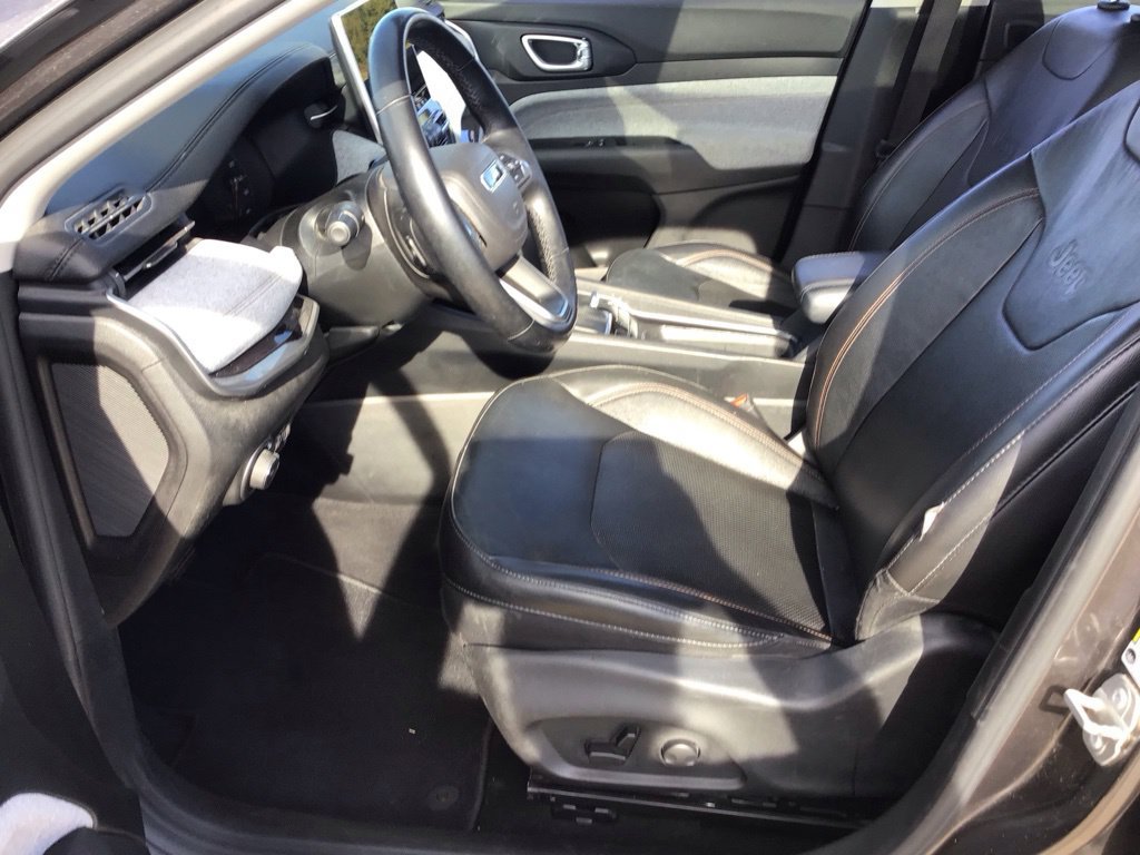 Used 2022 Jeep Compass Latitude w/ Sun and Sound Group AWD/4WD image 6