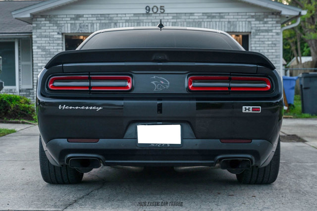 Used 2023 Dodge Challenger SRT Hellcat RWD image 7