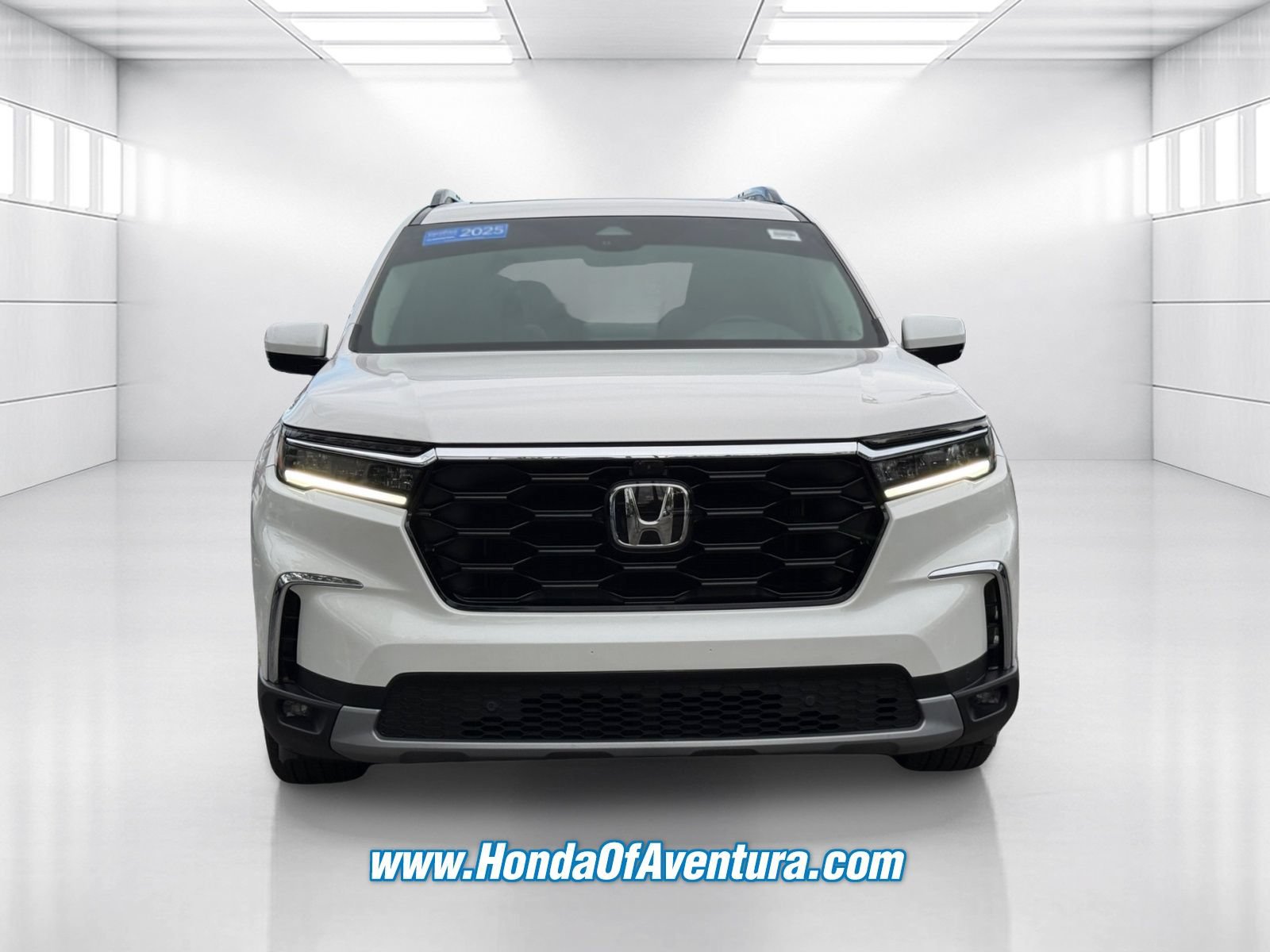 Certified 2025 Honda Pilot Elite image 2