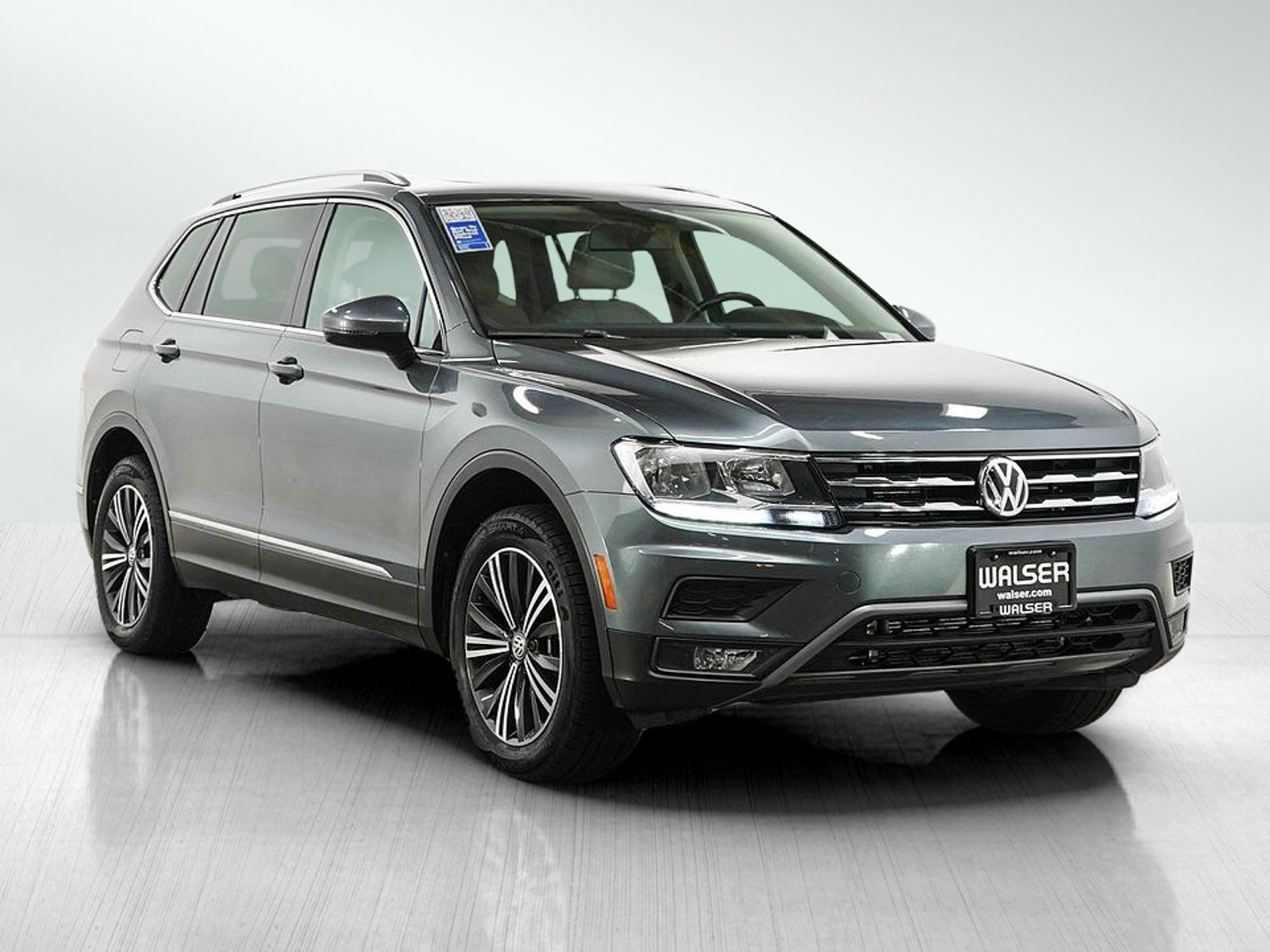 Used 2018 Volkswagen Tiguan SEL AWD/4WD image 7