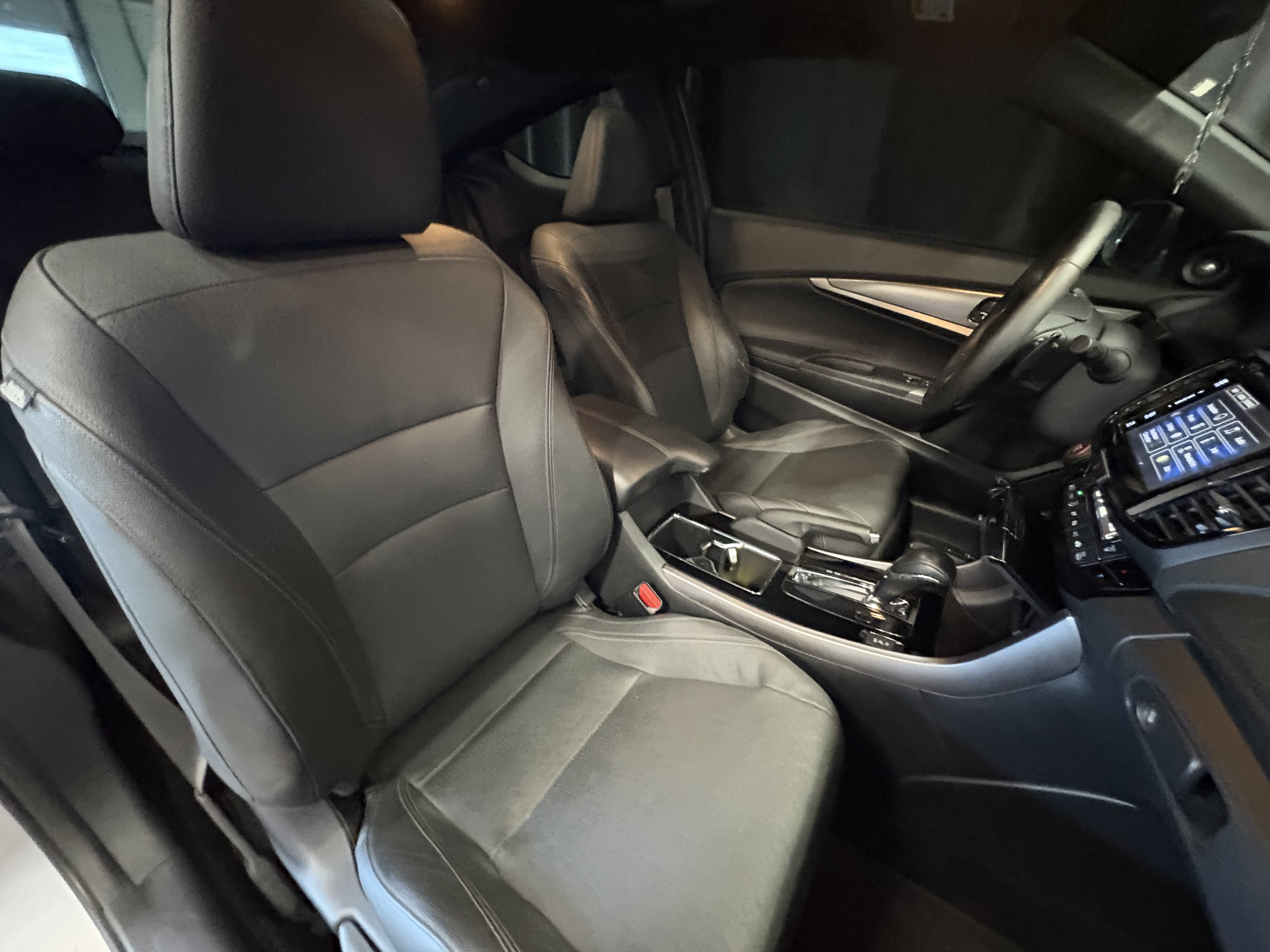 Used 2016 Honda Accord Touring image 31