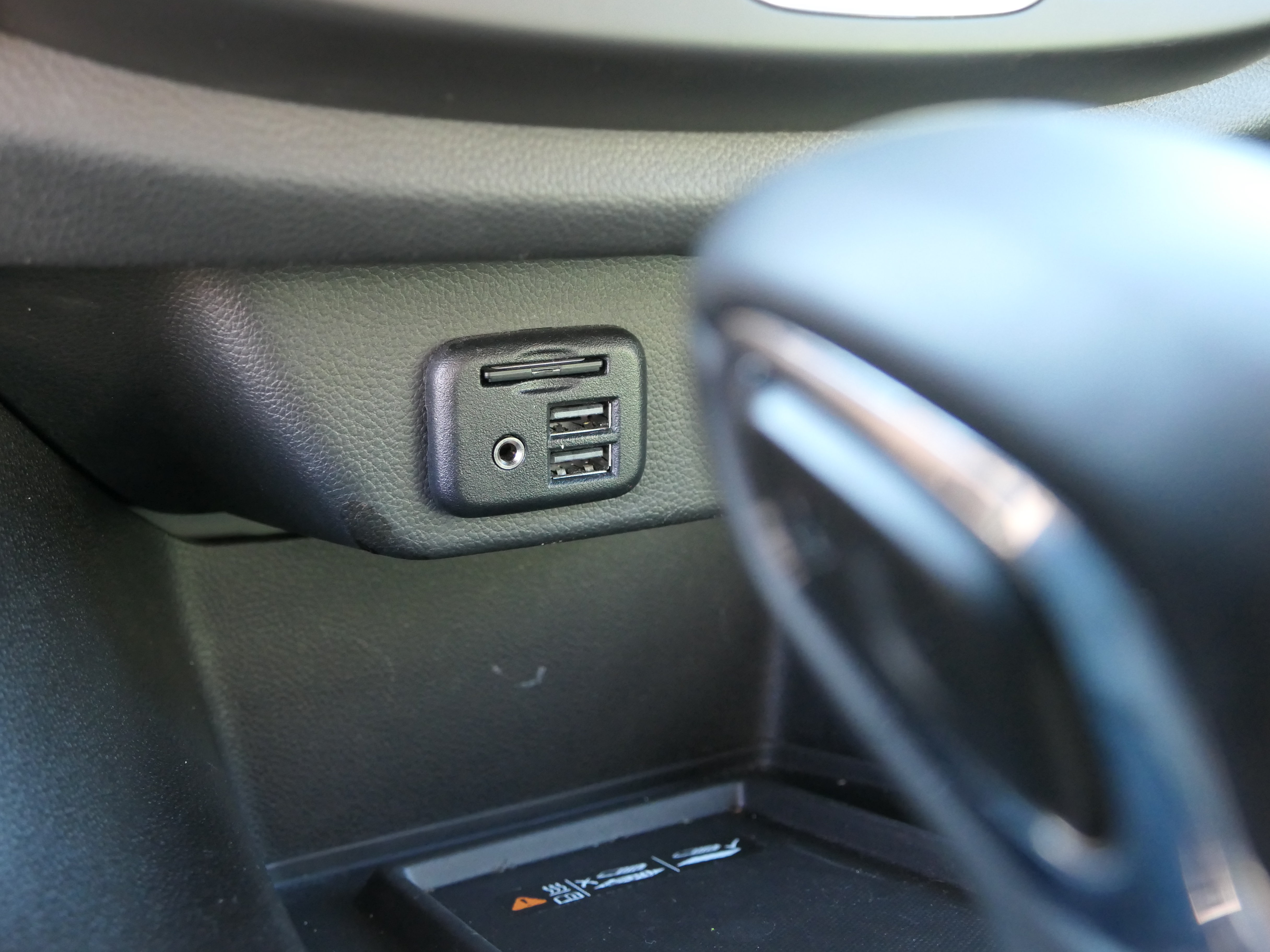Used 2023 Chevrolet Traverse RS FWD image 21