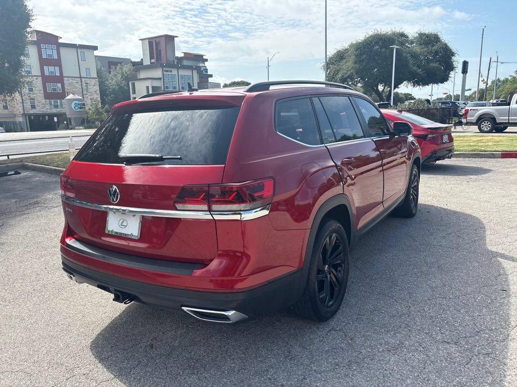 Used 2023 Volkswagen Atlas SE w/ Black Wheel Package FWD image 5