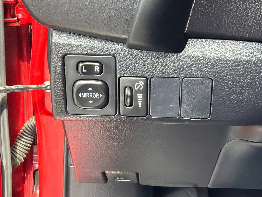 Used 2017 Toyota Corolla SE w/ SE Premium Package FWD image 22