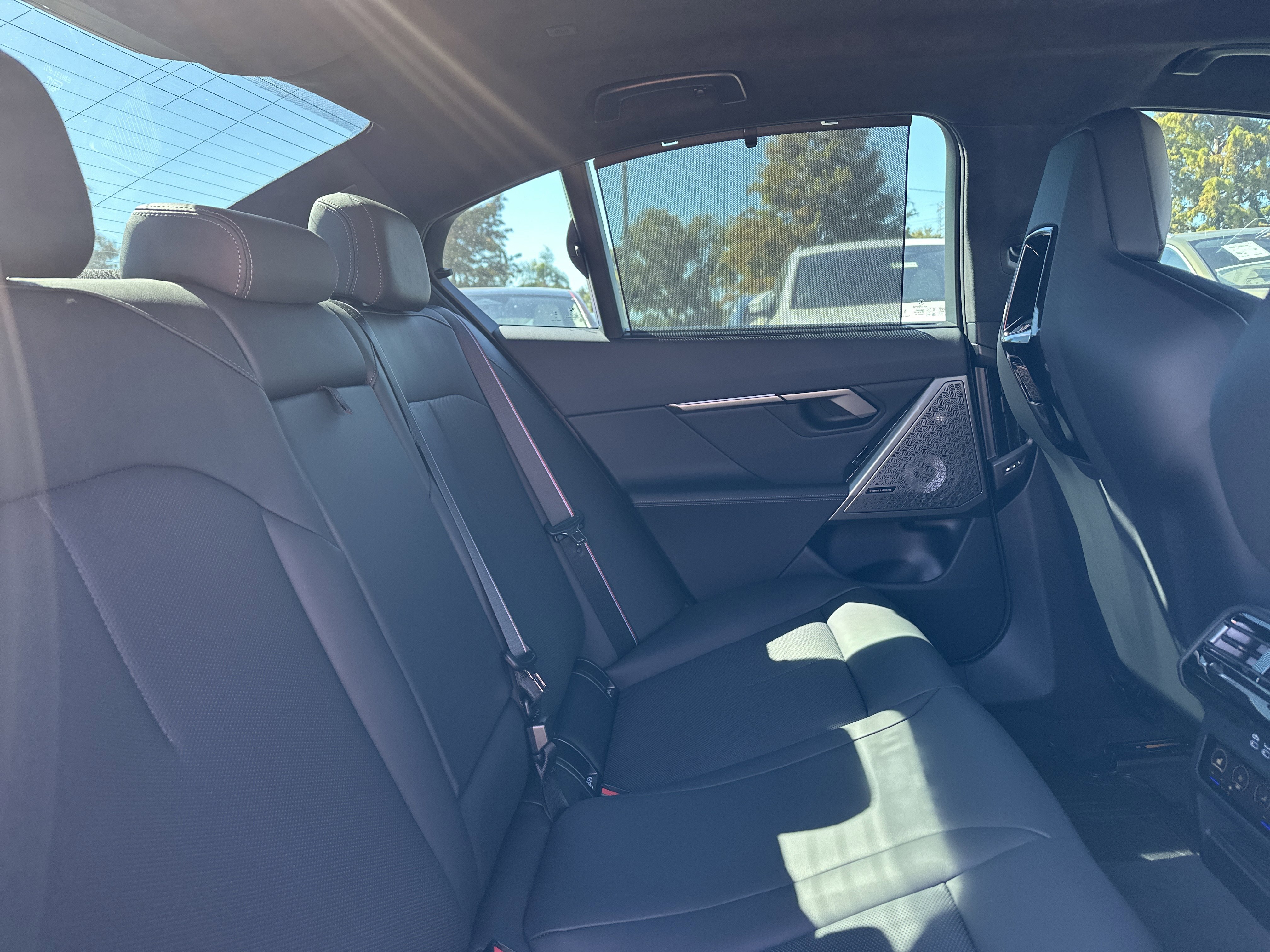 Used 2026 BMW M5 w/ Carbon Package image 8