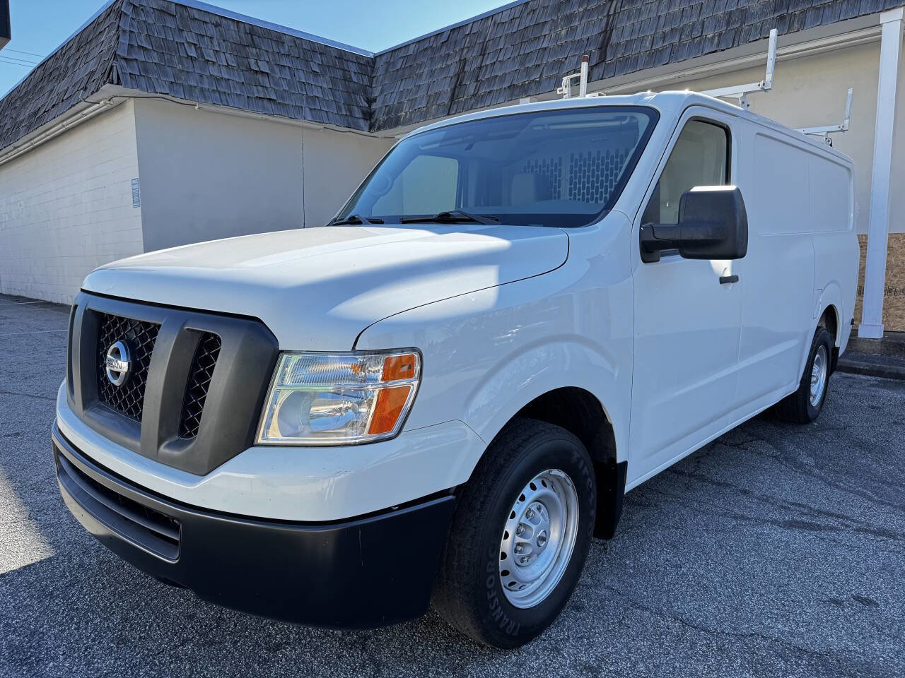 Used 2018 Nissan NV 2500 SV image 6