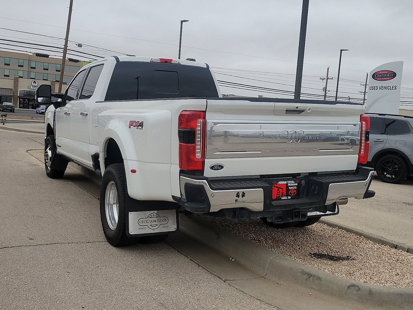 Used 2024 Ford F350 King Ranch w/ Chrome Package AWD/4WD image 2