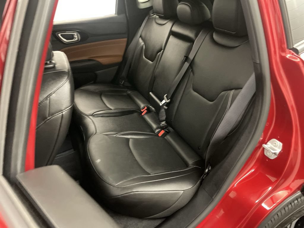Used 2025 Jeep Compass Limited w/ Elite Group AWD/4WD image 19