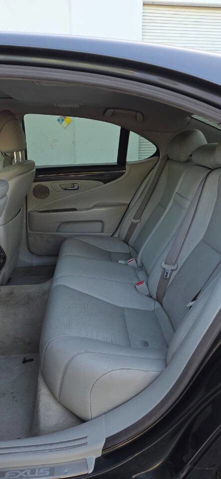 Used 2009 Lexus LS 460 RWD image 9