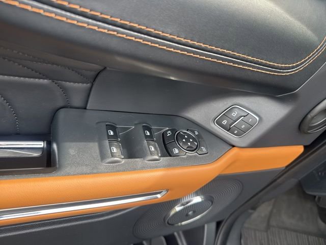 Used 2024 Ford Expedition Platinum image 17