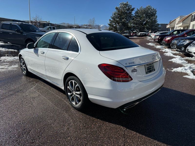 Used 2015 Mercedes-Benz C 300 4MATIC Sedan image 5