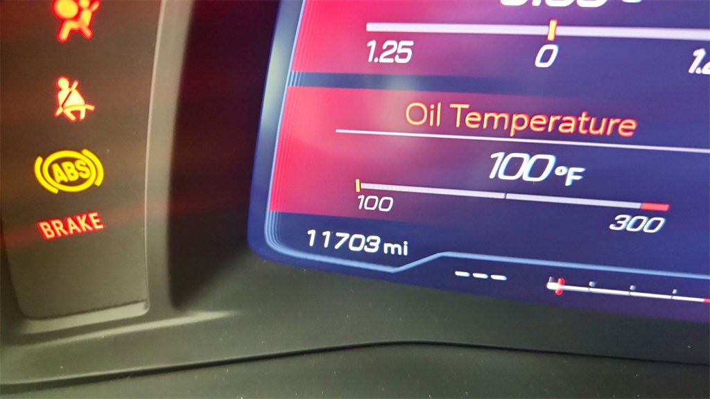 Used 2021 Chevrolet Corvette Stingray w/ Z51 Performance Package image 17