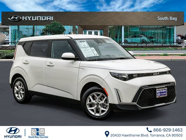 Used 2024 Kia Soul LX w/ Option Group 015 FWD image 1