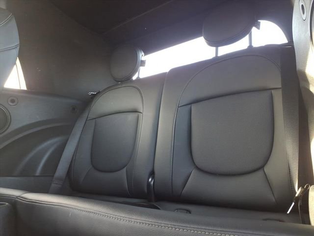 Used 2019 MINI Cooper S w/ Signature Upholstery Package image 25