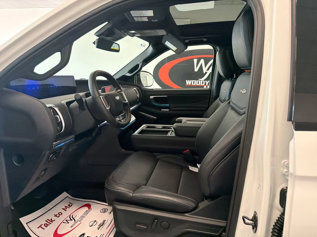 New 2027 Ford Expedition Platinum w/ Stealth Performance Package AWD/4WD image 8