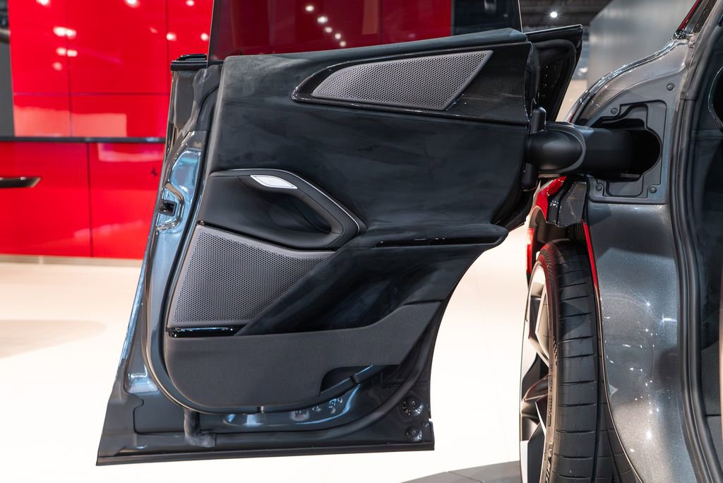 Certified 2025 Ferrari Purosangue AWD/4WD image 45
